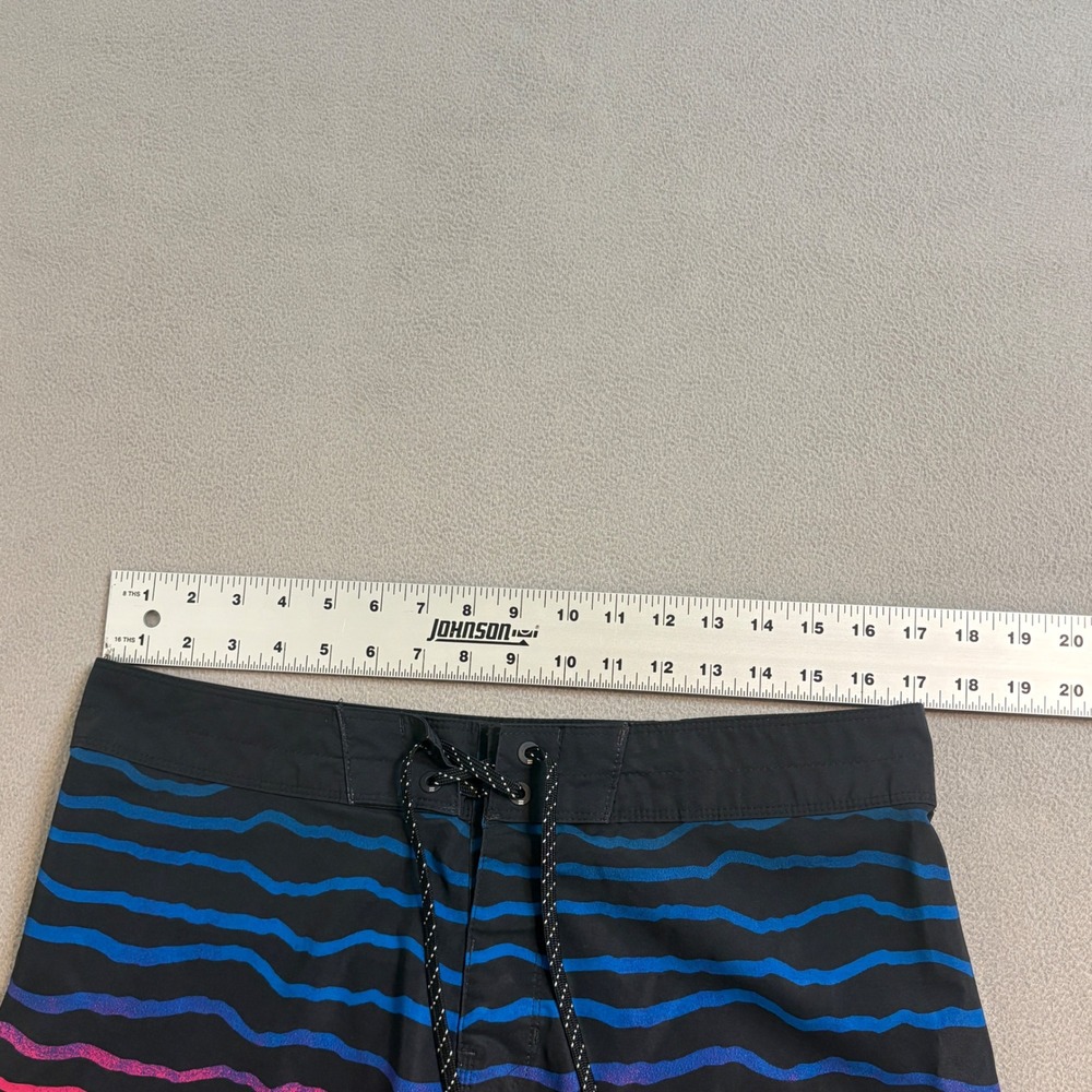 Billabong Airlite Sundays Mens 33 Board Shorts Black Rainbow Wave Stripe Swim - Picture 4 of 7